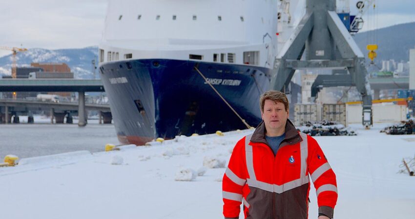 Magne Rognlid, daglig leder for administrasjonskontoret for havnearbeid ute paa havna